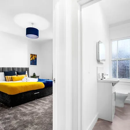 Apartment Large Modern - High-speed Wifi - Netflix - Street Parking 3br Birmingham